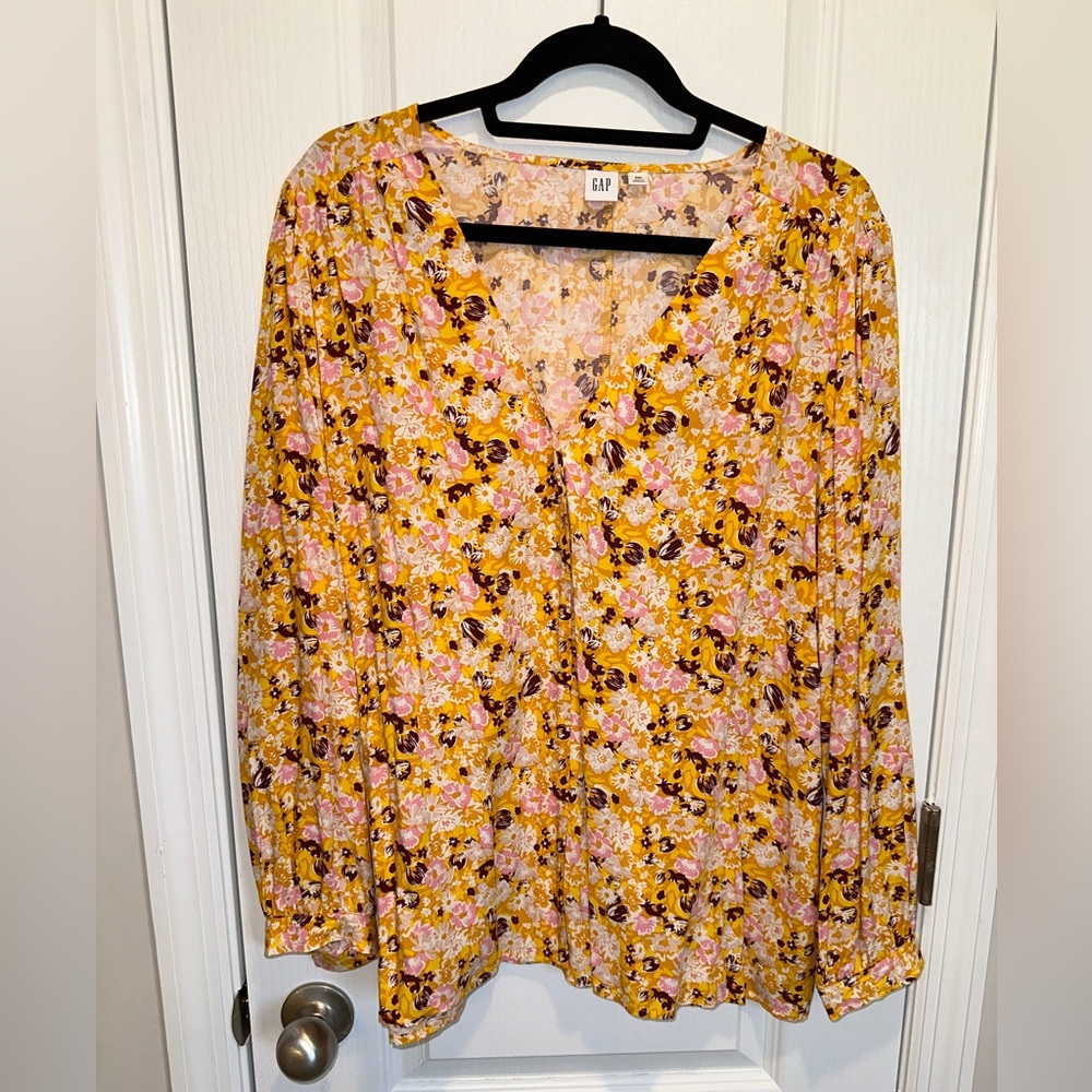 Yellow gap floral shirt, XXL button front